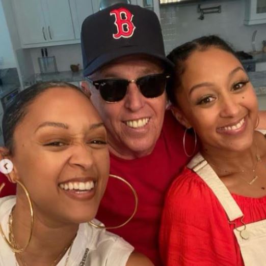 Timothy Mowry with his daughters Tamera Mowry and Tia Mowry